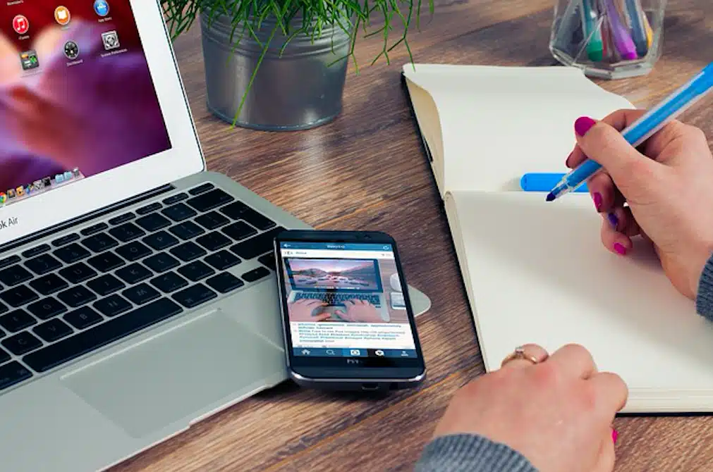 What are the benefits of a jobs description?
